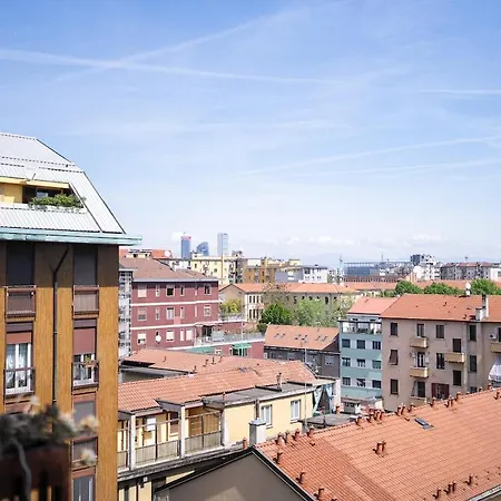 Large Apartment With Private Balcony And Workspace-2